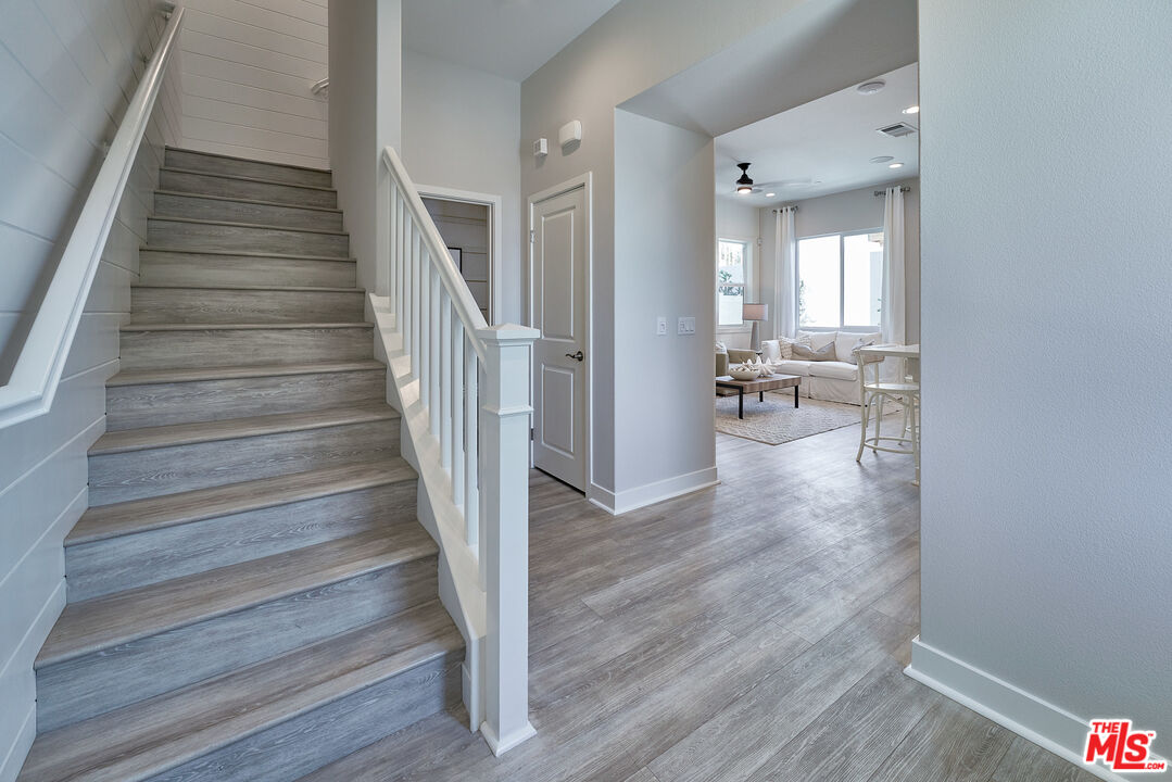 525 Daniel Freeman Circle Inglewood, CA 90301 - Photo 4 of 39 a view of entryway and hall with wooden floor