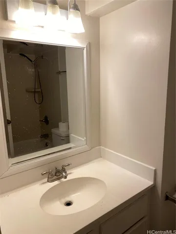 $1,750 | 445 Seaside Avenue, Unit 2617, Honolulu, HI 96815