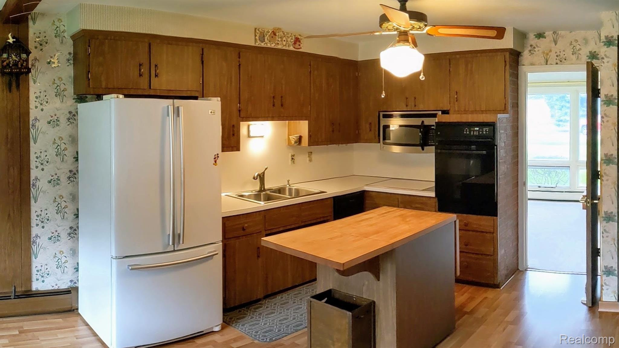 31 Wendelton Road Troy, MI 48084 - Photo 9 of 22 9.jpg