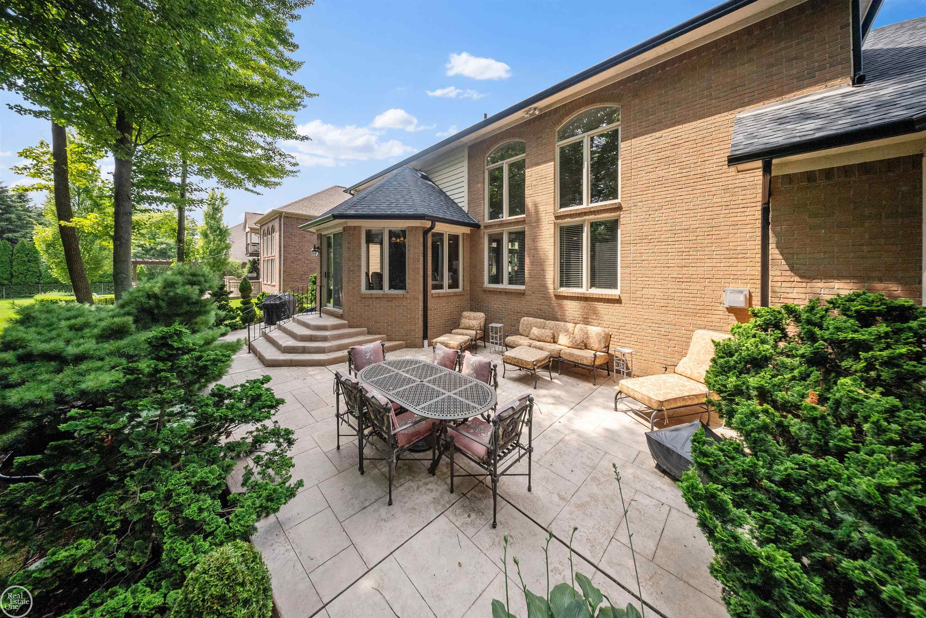 13046 Partridge Run Utica, MI 48315 - Photo 4 of 51