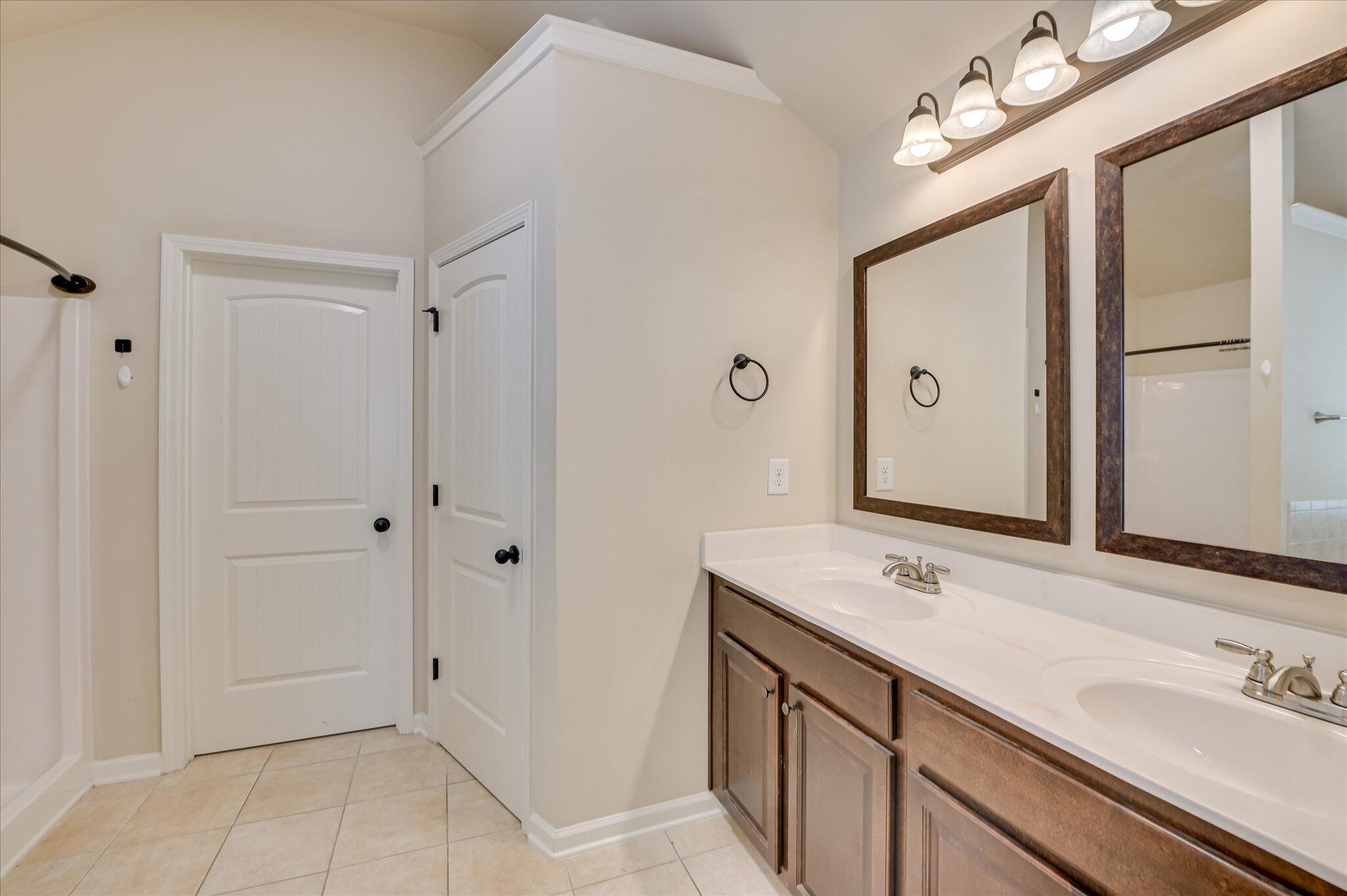 3315 Grove Landing Circle Grovetown, GA 30813 - Photo 19 of 37 Primary bathroom
