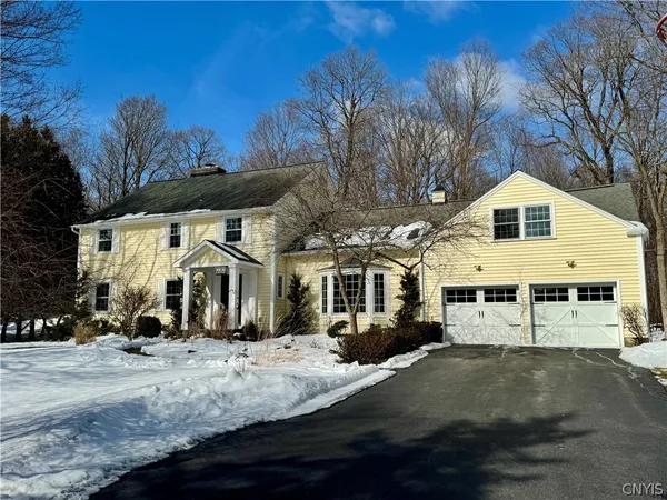 $648,500 | 15 Edgewood Parkway, Manlius, NY 13066