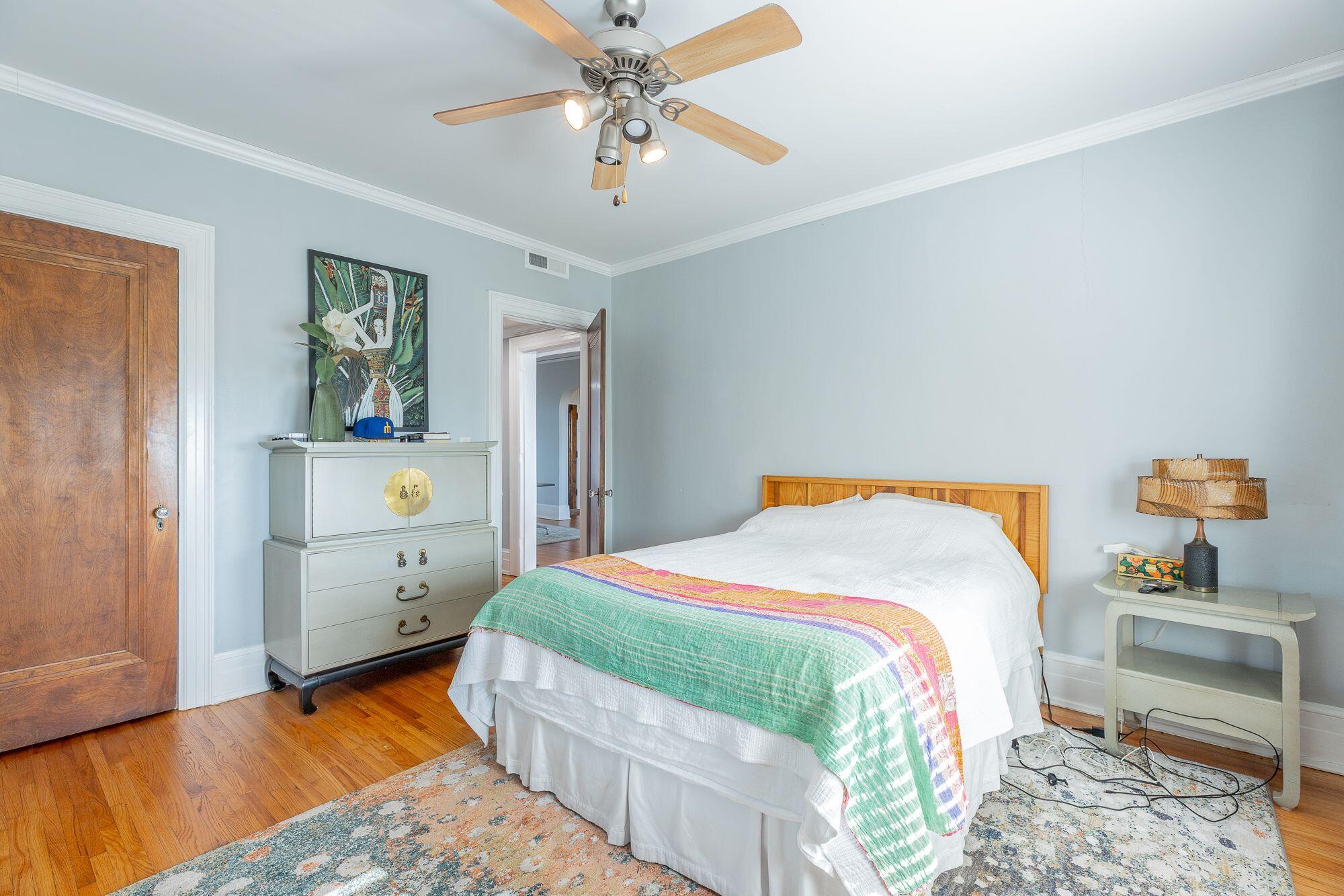 190 North Crest Road, Unit 10 Chattanooga, TN 37404 - Photo 13 of 26 Bedroom to Hallway- Elizabeth