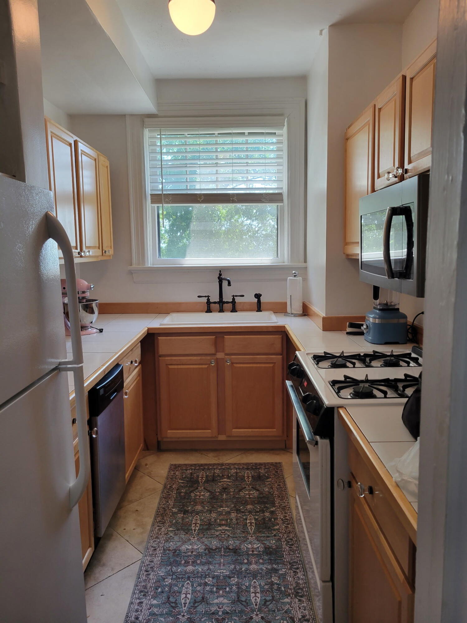 190 North Crest Road, Unit 10 Chattanooga, TN 37404 - Photo 7 of 26 Galley Kitchen