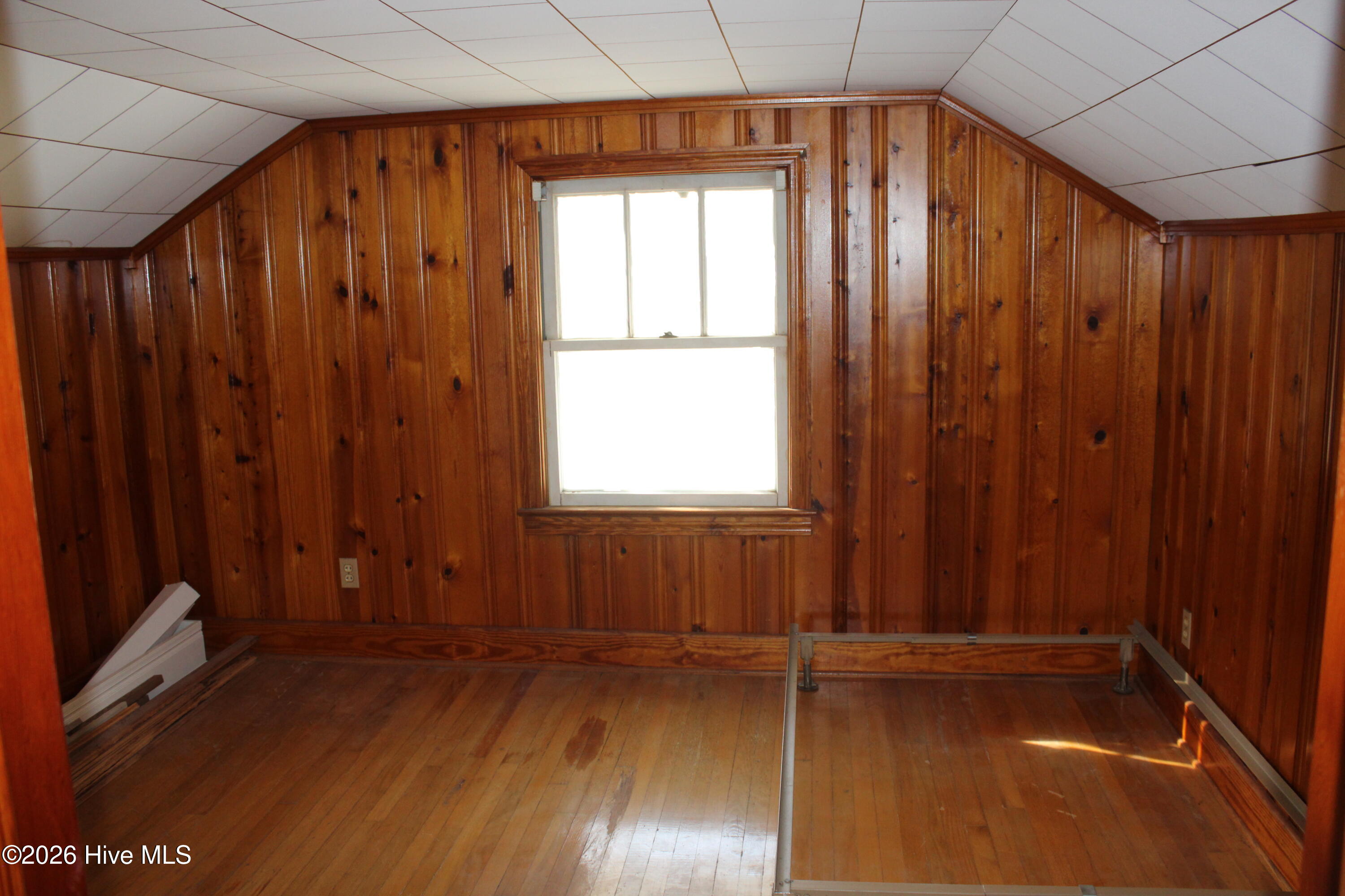 167 Lake Road Newport, NC 28570 - Photo 26 of 36 Bonus Room Upstairs