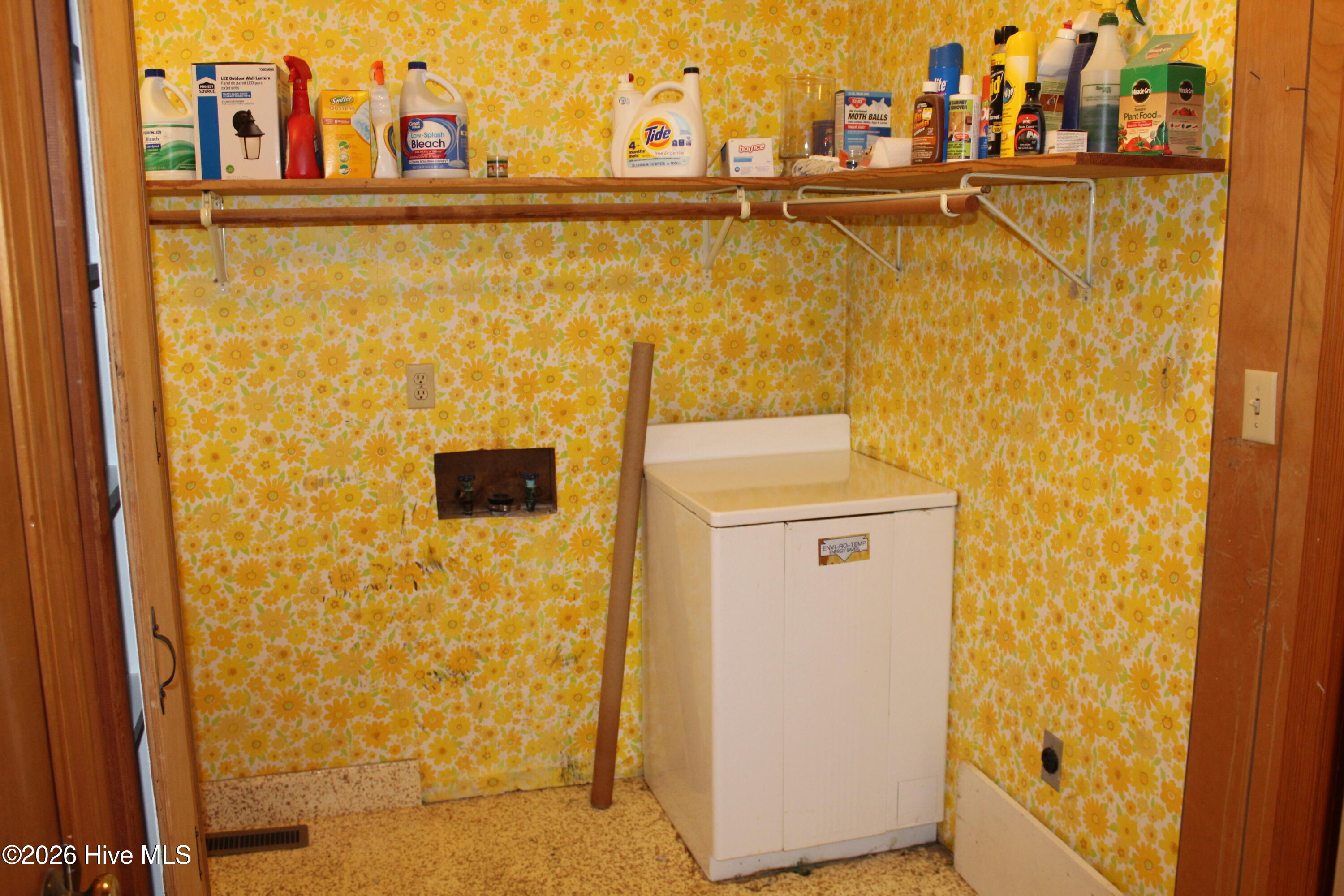 167 Lake Road Newport, NC 28570 - Photo 29 of 36 Laundry Room View 1