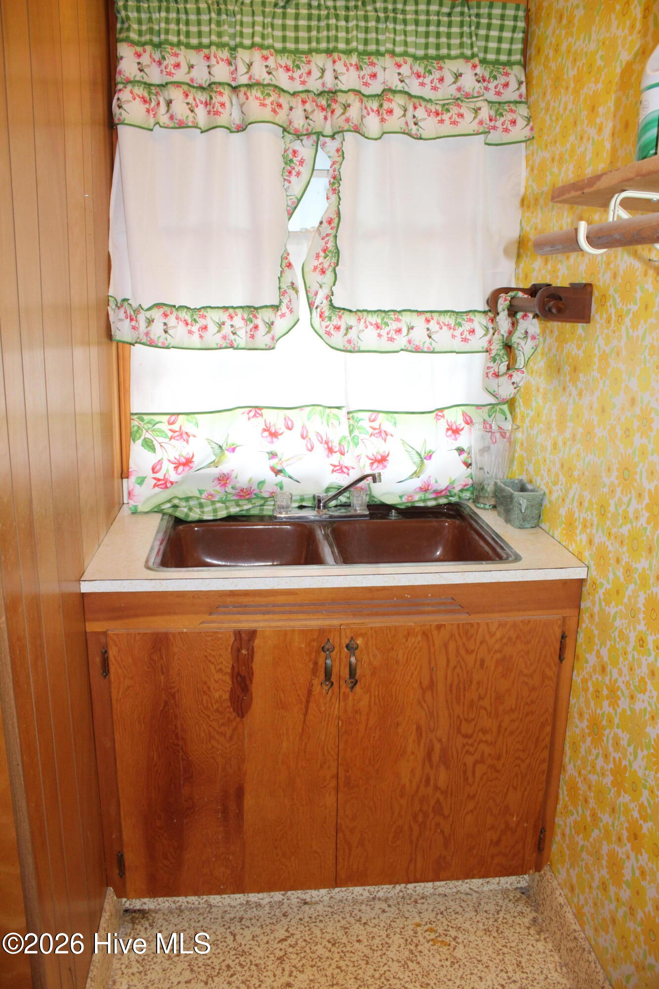 167 Lake Road Newport, NC 28570 - Photo 30 of 36 Sink in Laundry Room