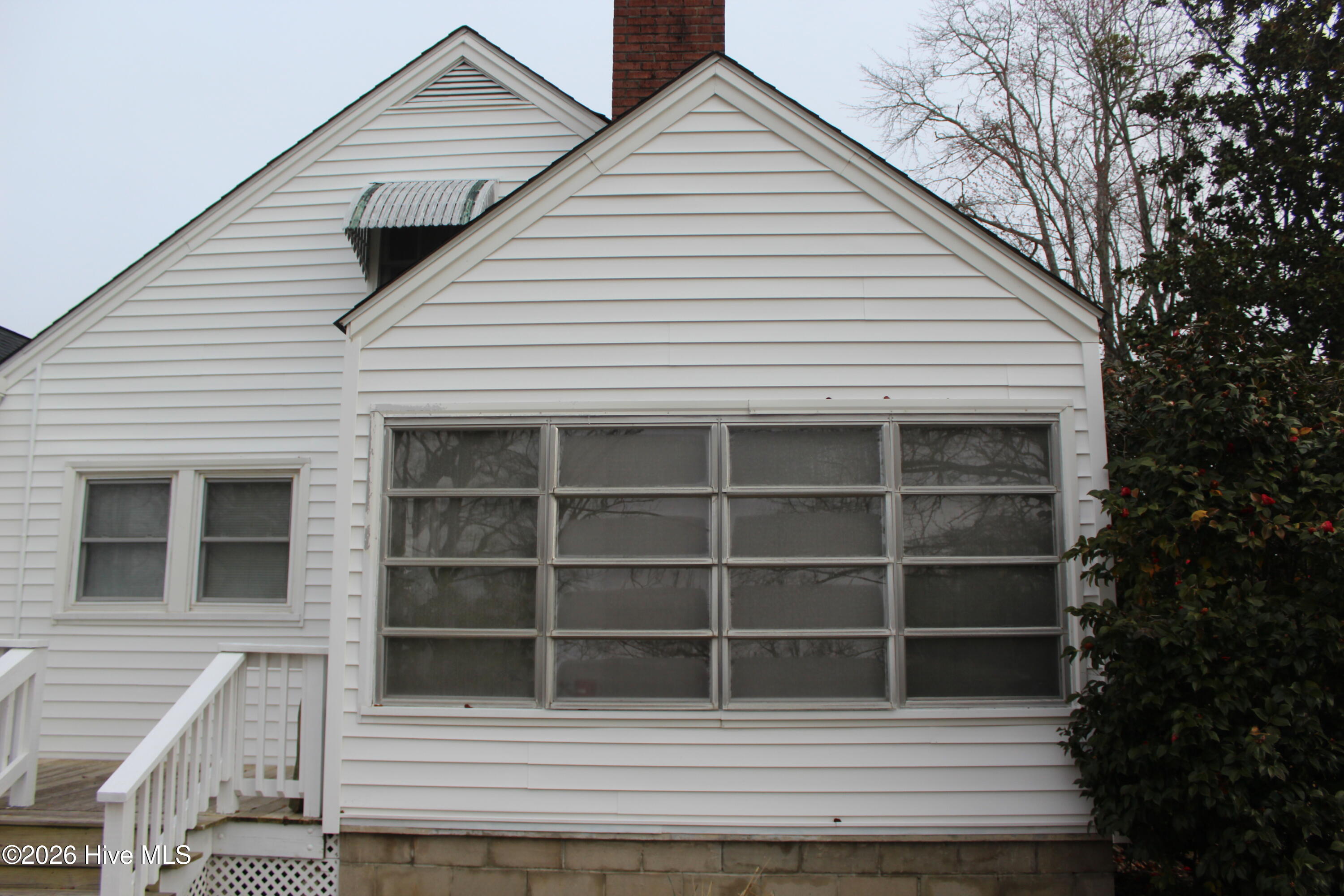 167 Lake Road Newport, NC 28570 - Photo 3 of 36 Sun Room