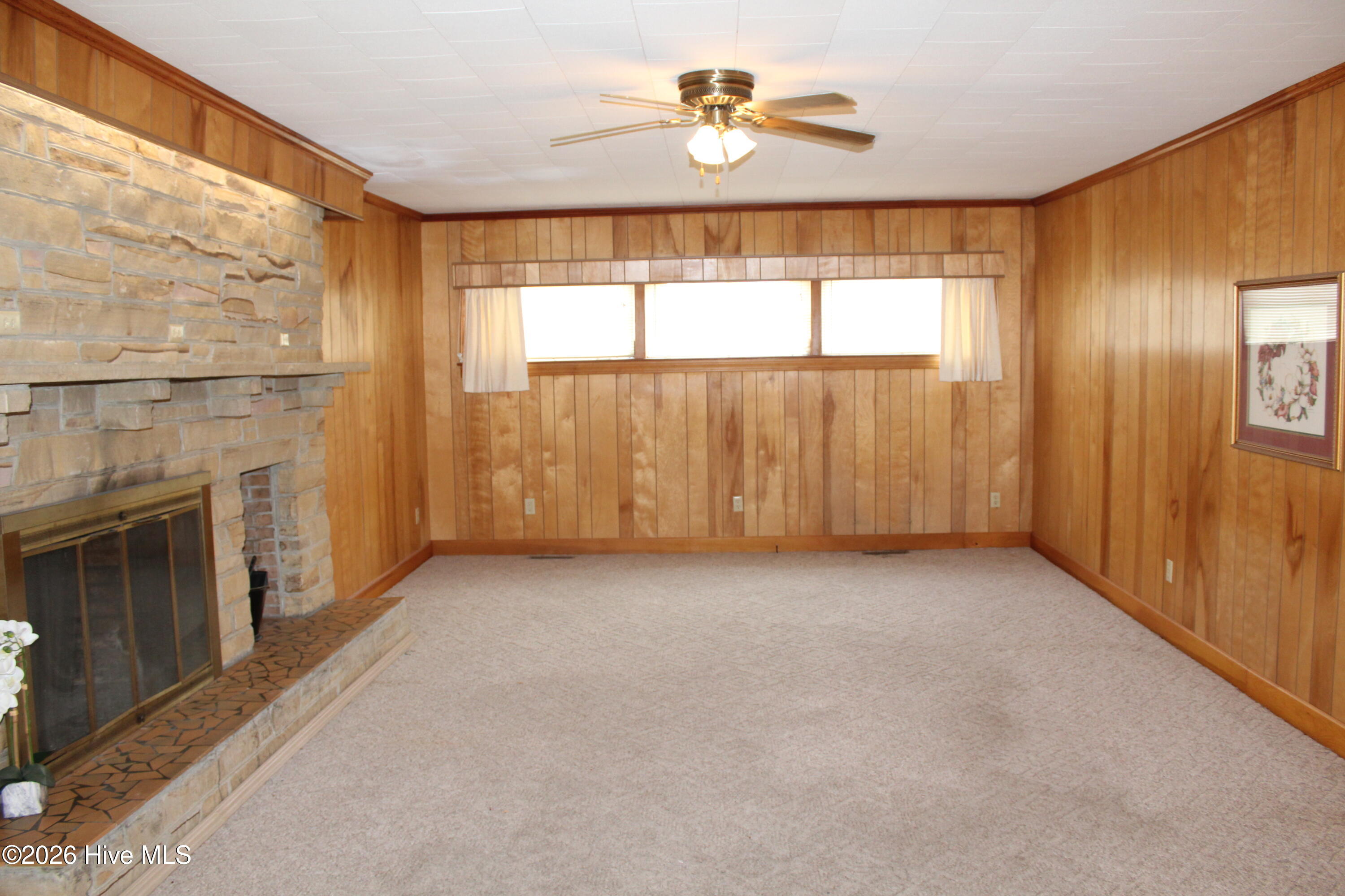 167 Lake Road Newport, NC 28570 - Photo 7 of 36 Den view 1