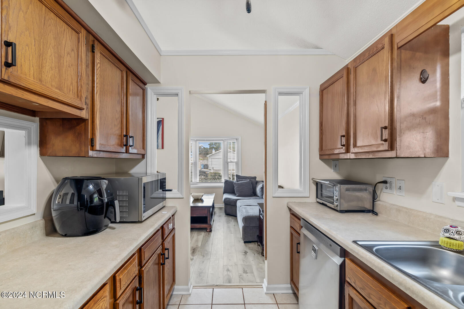 2050 Foxhorn Road Jacksonville, NC 28546 - Photo 14 of 40 14