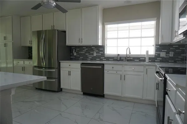 $2,095 | 500 Vista Oaks Way, Davenport, FL 33837