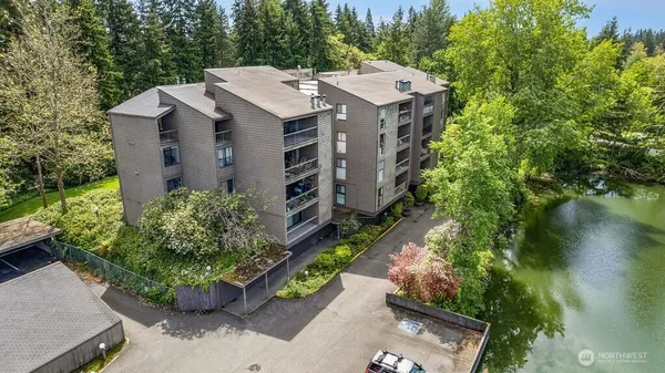 $2,250 | 6858 139th Avenue Northeast, Unit 700, Redmond, WA 98052