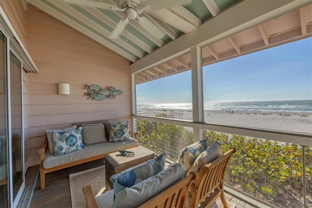 290 Gulf Boulevard, Unit 17 Boca Grande, FL 33921 - Photo 33 of 39 a living room with furniture