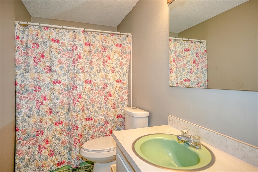 40 Alden Road Holliston, MA 01746 - Photo 14 of 24 Gallery Image 14