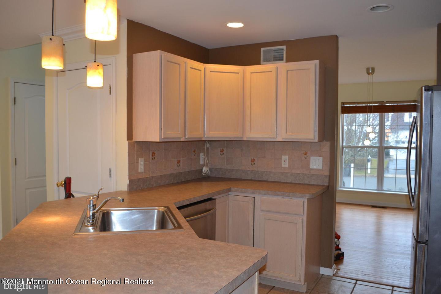 325 Leeward Road Manahawkin, NJ 08050 - Photo 2 of 35 2