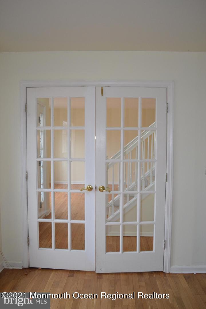 325 Leeward Road Manahawkin, NJ 08050 - Photo 12 of 35 12