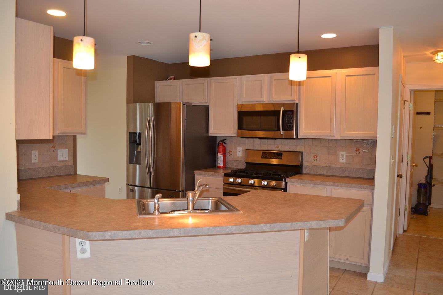 325 Leeward Road Manahawkin, NJ 08050 - Photo 3 of 35 3