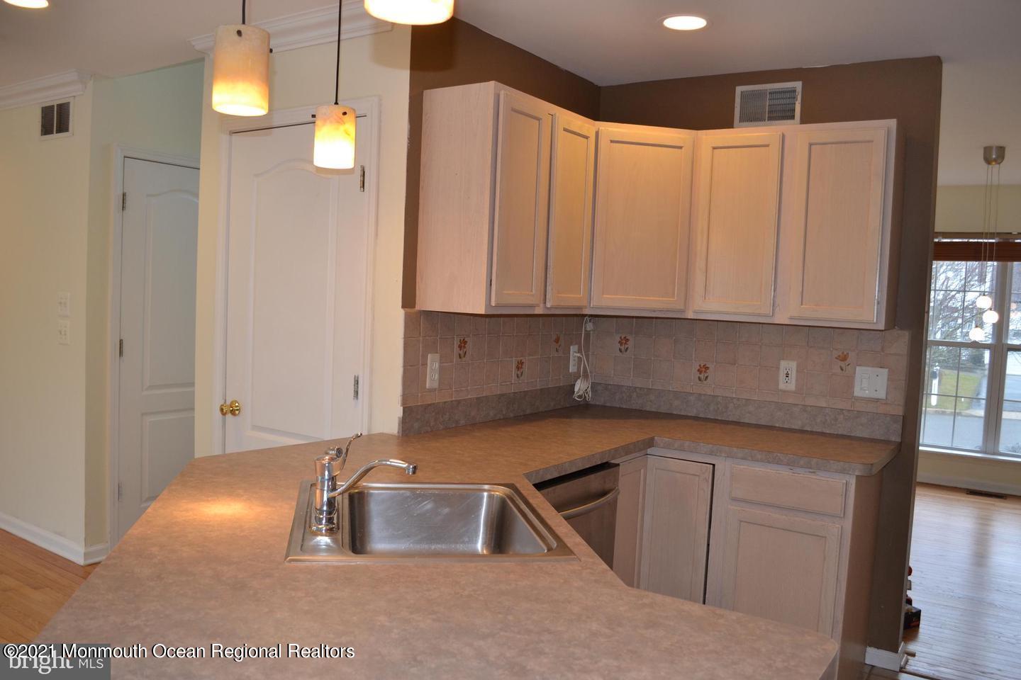 325 Leeward Road Manahawkin, NJ 08050 - Photo 6 of 35 6