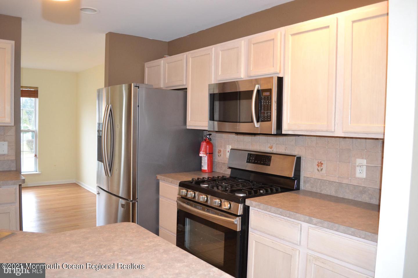 325 Leeward Road Manahawkin, NJ 08050 - Photo 7 of 35 7