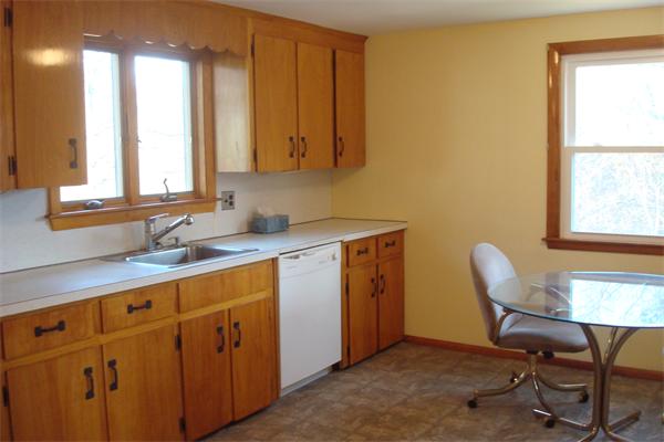 82 Saunders Road Lynn, MA 01904 - Photo 3 of 24 Gallery Image 3