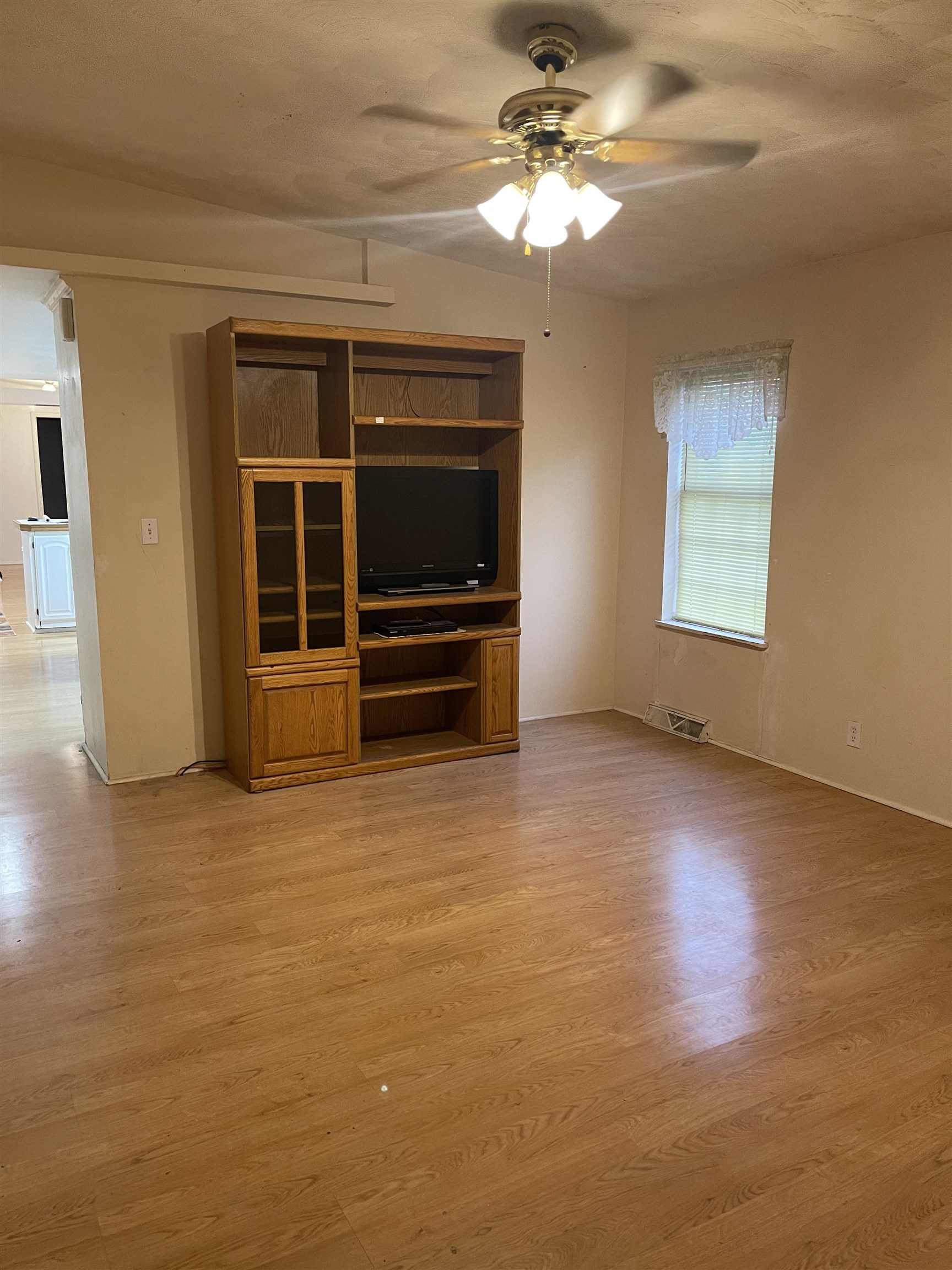 8011 North Lewis Road Mount Morris, MI 48458 - Photo 20 of 20 50127361-22.JPG