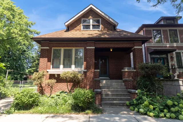 $495,000 | 4326 West School Street, Chicago, IL 60641
