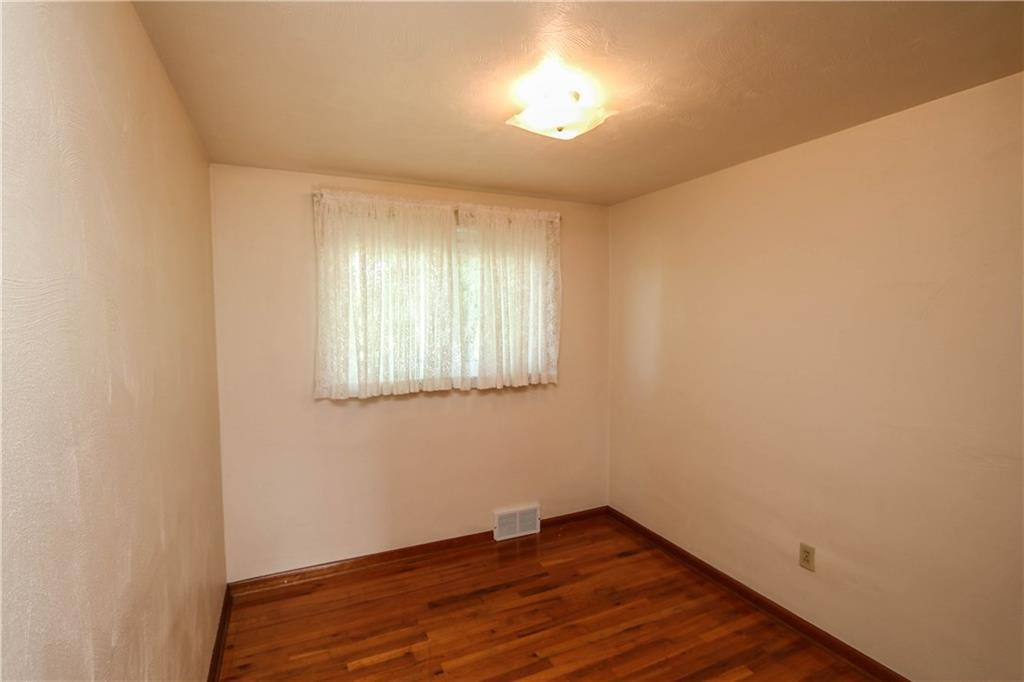 115 Flicker Drive McKees Rocks, PA 15136 - Photo 11 of 18 Gallery Image 11