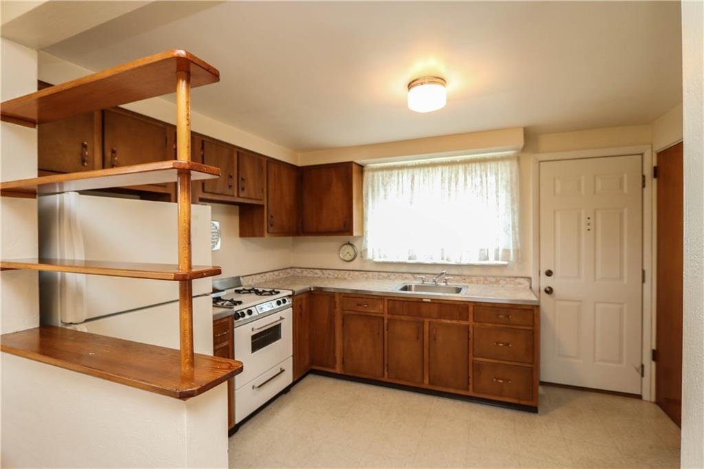 115 Flicker Drive McKees Rocks, PA 15136 - Photo 6 of 18 Gallery Image 6