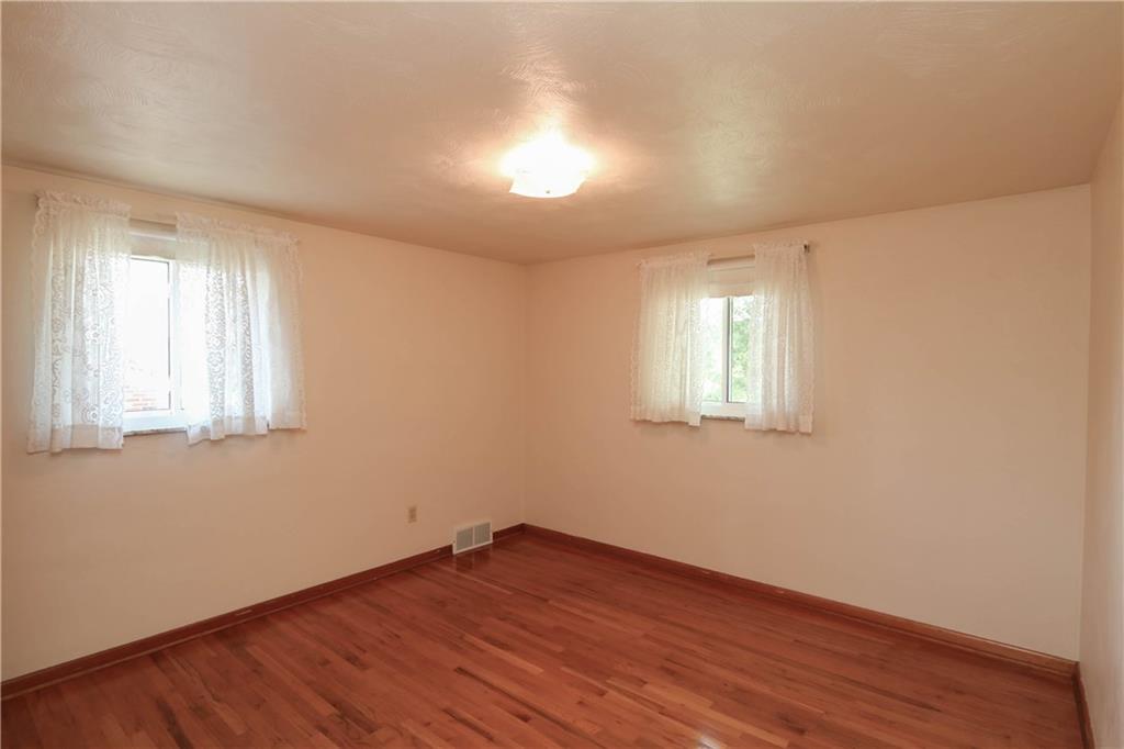 115 Flicker Drive McKees Rocks, PA 15136 - Photo 8 of 18 Gallery Image 8