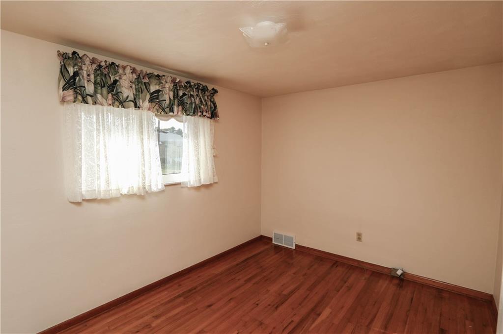 115 Flicker Drive McKees Rocks, PA 15136 - Photo 9 of 18 Gallery Image 9