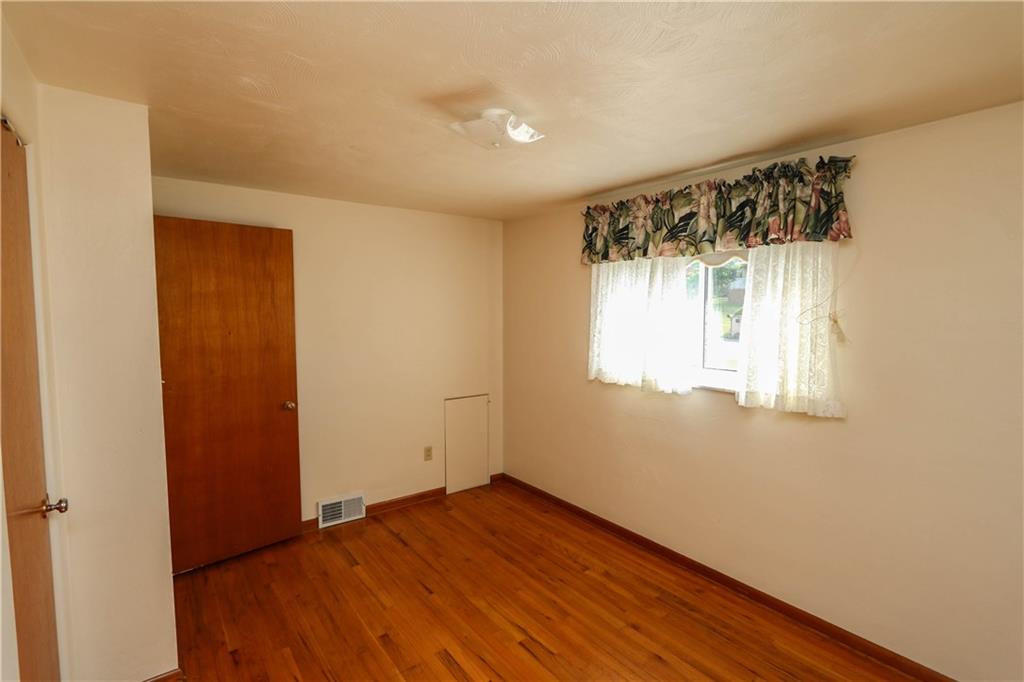115 Flicker Drive McKees Rocks, PA 15136 - Photo 10 of 18 Gallery Image 10