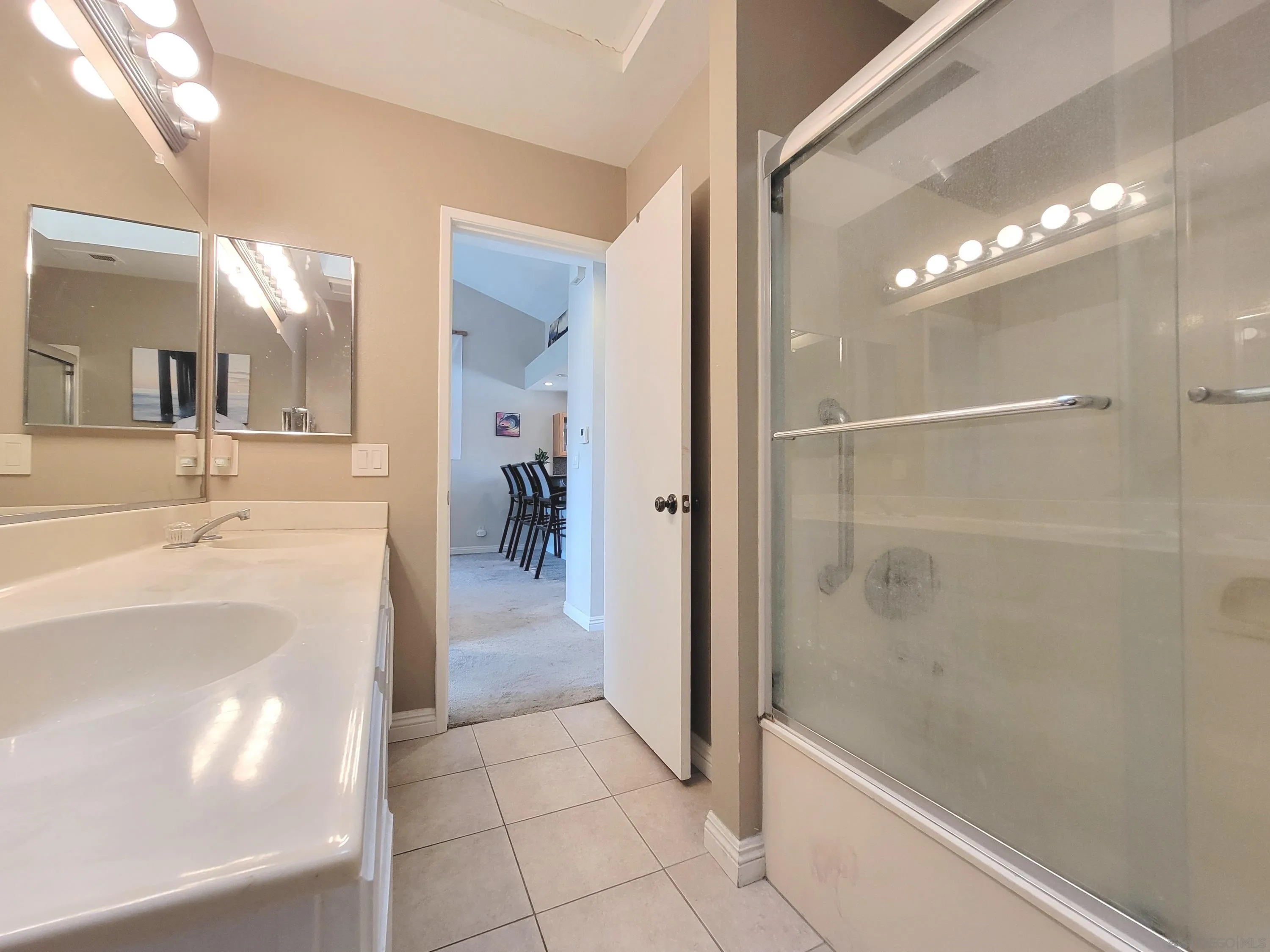 116 South Darien Drive Encinitas, CA 92024 - Photo 18 of 27 a bathroom with a bathtub and a sink