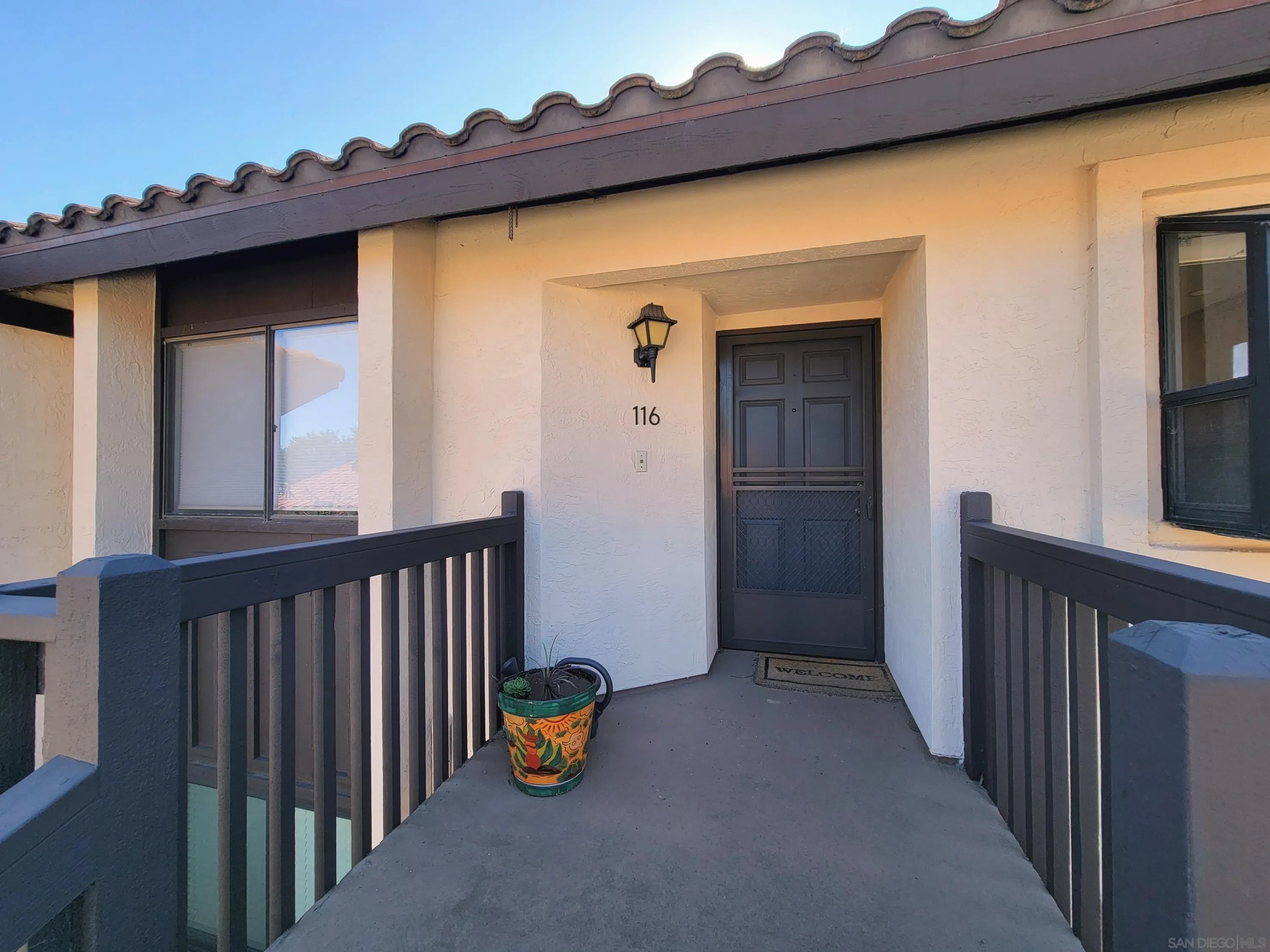 116 South Darien Drive Encinitas, CA 92024 - Photo 2 of 27