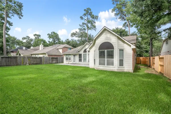 $2,800 | 95 East Whistlers Bend Circle, The Woodlands, TX 77384