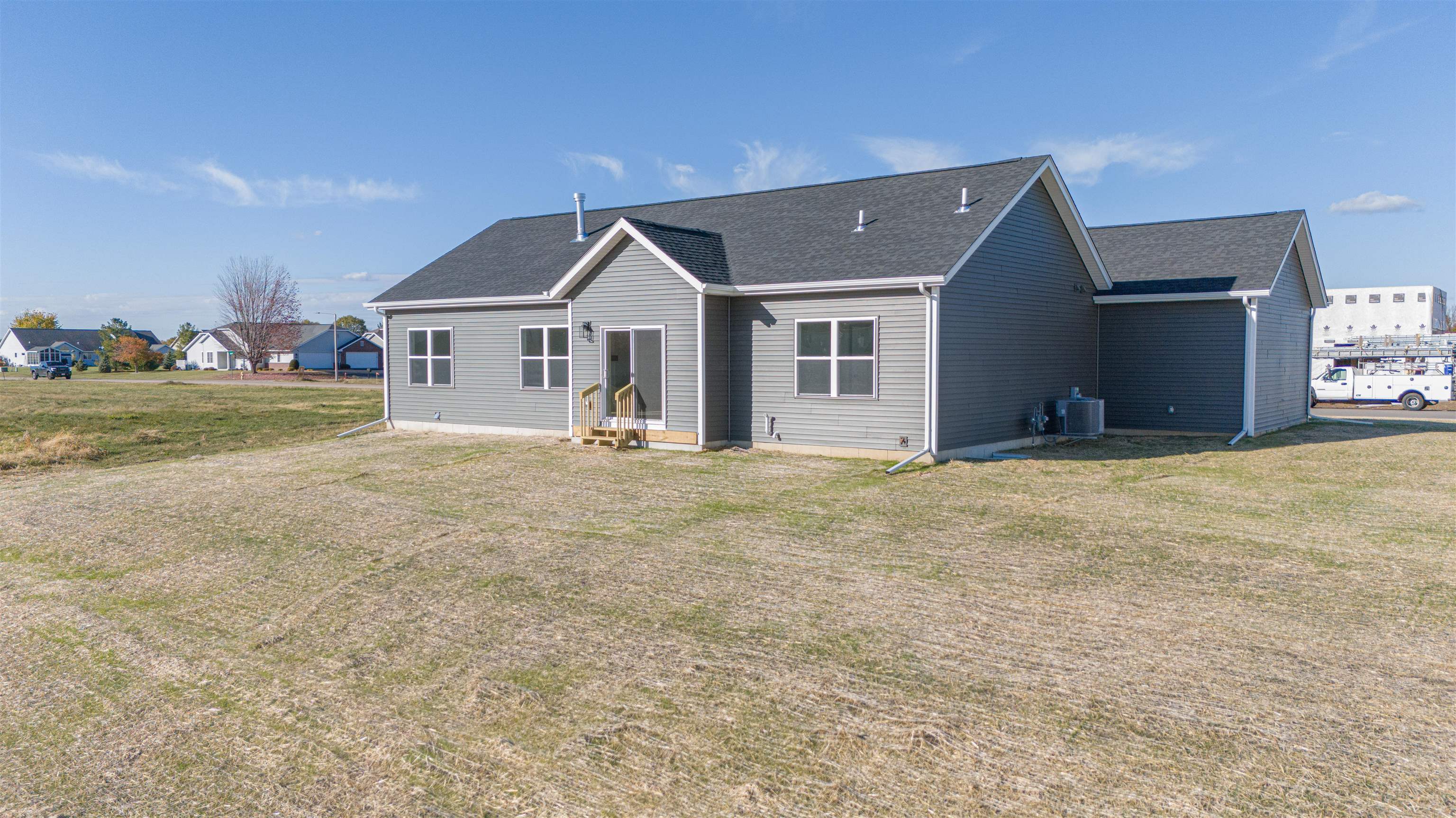 1702 Kyle Beloit, WI 53511 - Photo 3 of 23