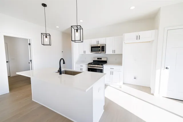 $364,900 | 1702 Kyle, Beloit, WI 53511