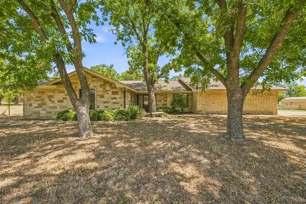 $515,000 | 907 County Road 484, Stephenville, TX 76401