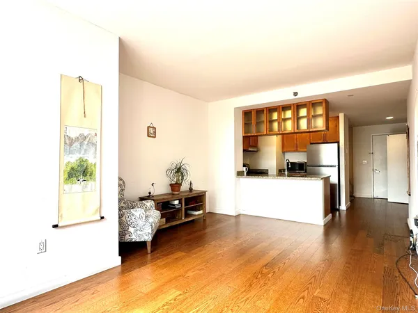 $3,380 | 40-28 College Point Boulevard, Unit 810 | Flushing