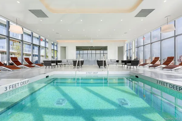 $3,380 | 40-28 College Point Boulevard, Unit 810 | Flushing