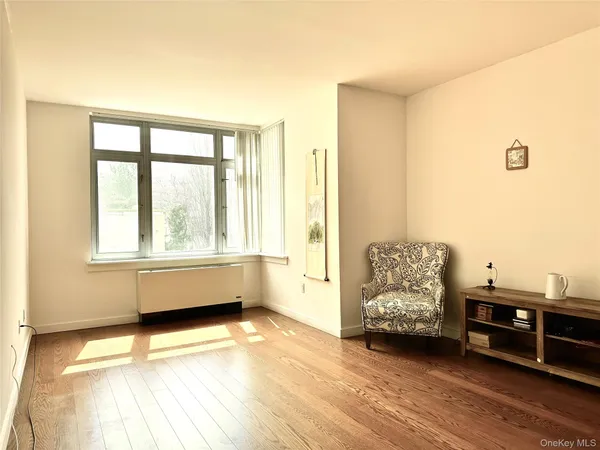 $3,380 | 40-28 College Point Boulevard, Unit 810 | Flushing