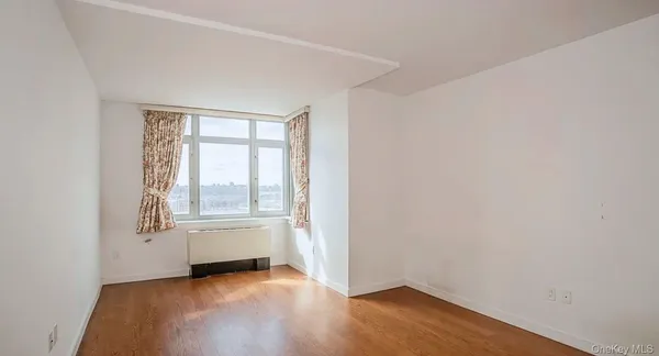 $3,380 | 40-28 College Point Boulevard, Unit 810 | Flushing