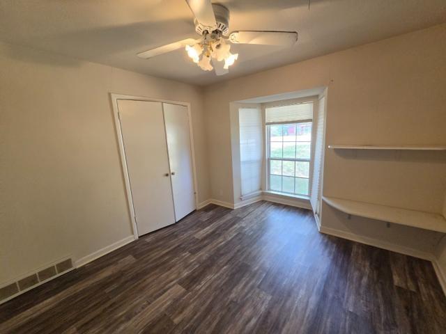 5728 Rockhill Road Fort Worth, TX 76112 - Photo 6 of 15 Gallery Image 6