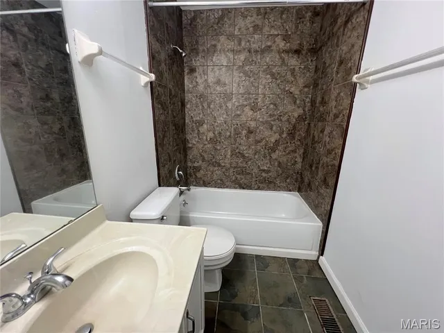 $1,995 | 4390 McPherson Avenue, St. Louis, MO 63108