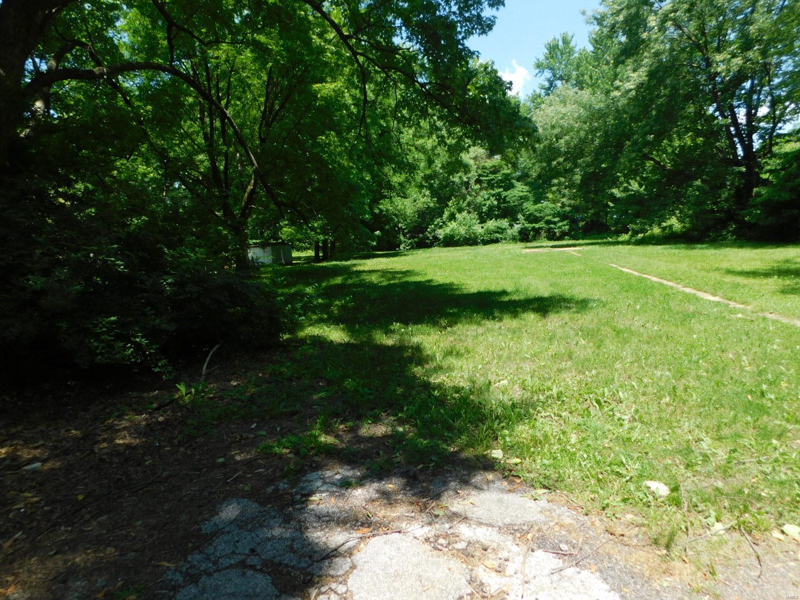 1001 Prigge Road St. Louis, MO 63138 - Photo 3 of 10