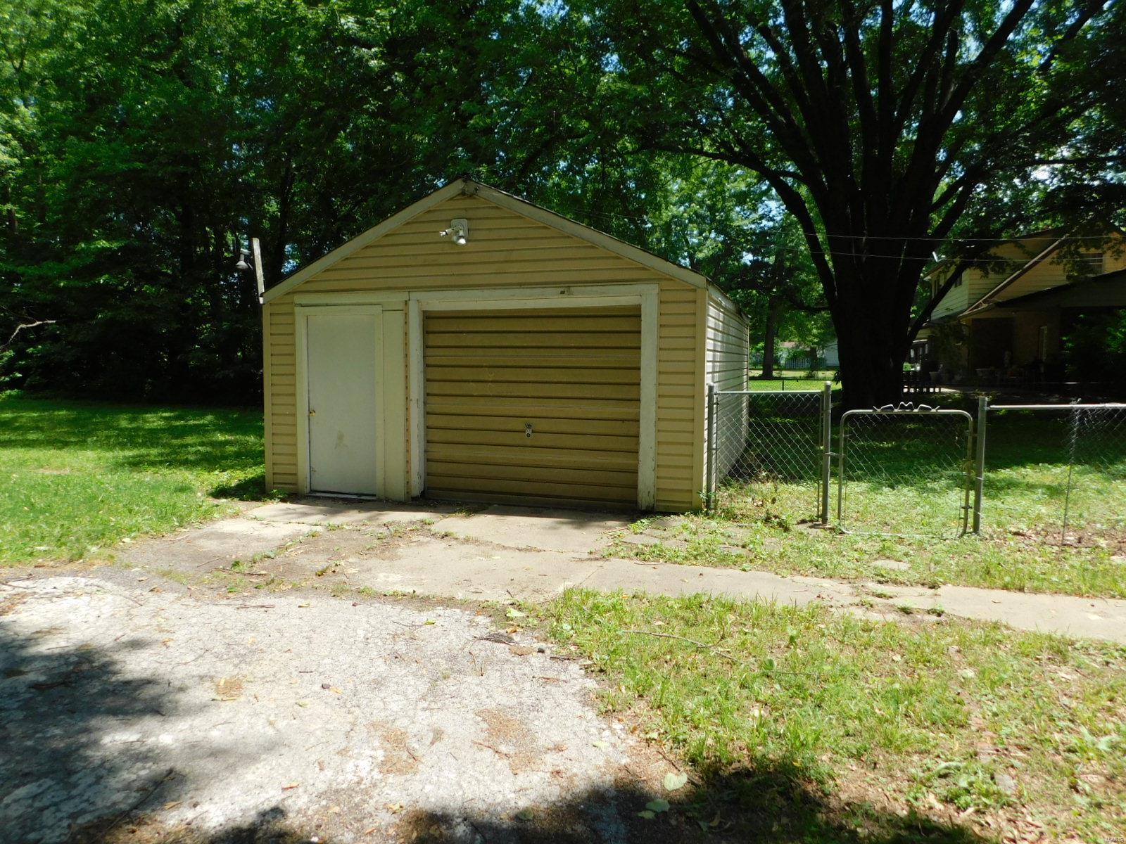 1001 Prigge Road St. Louis, MO 63138 - Photo 4 of 10