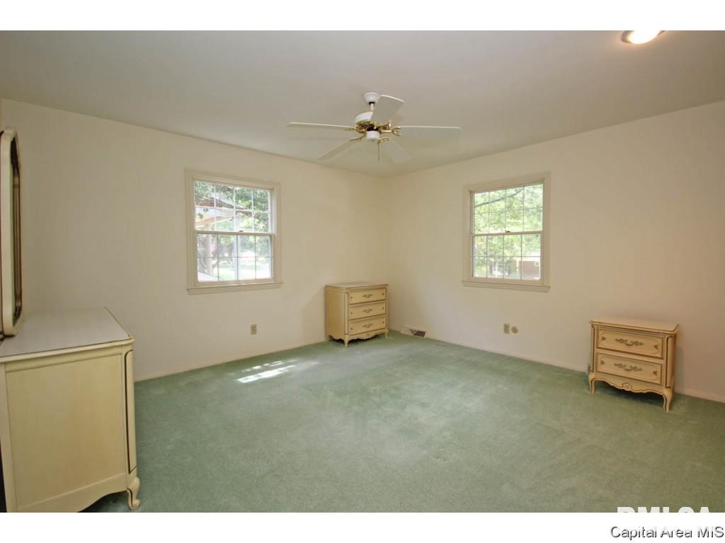 2304 Sylvan Road Springfield, IL 62704 - Photo 21 of 36 Gallery Image 21