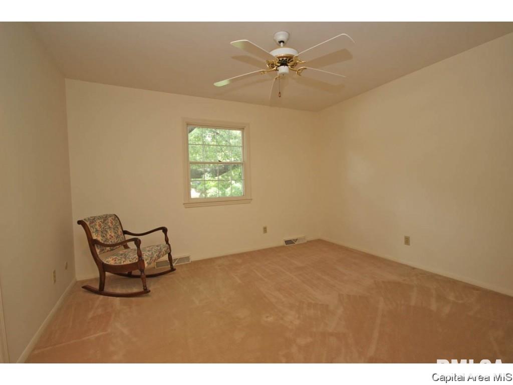 2304 Sylvan Road Springfield, IL 62704 - Photo 23 of 36 Gallery Image 23