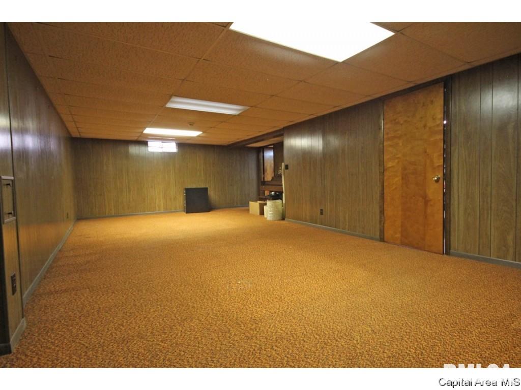2304 Sylvan Road Springfield, IL 62704 - Photo 29 of 36 Gallery Image 29