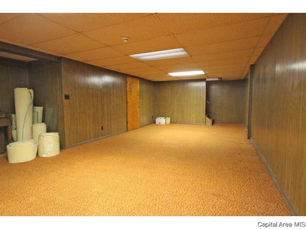 2304 Sylvan Road Springfield, IL 62704 - Photo 30 of 36 Gallery Image 30