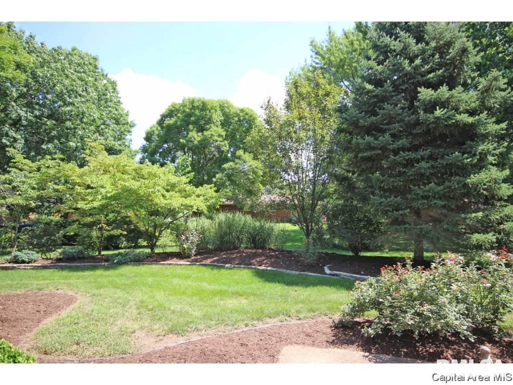 2304 Sylvan Road Springfield, IL 62704 - Photo 34 of 36 Gallery Image 34